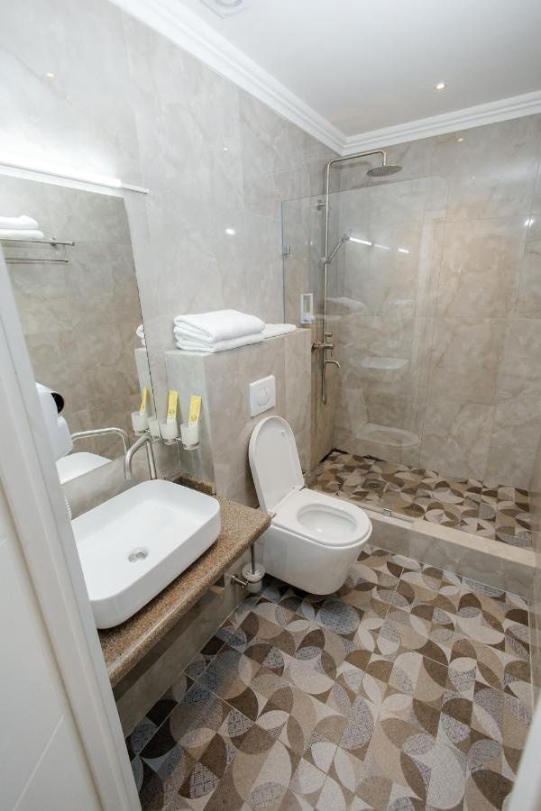 281 Hotel 比什凯克 外观 照片