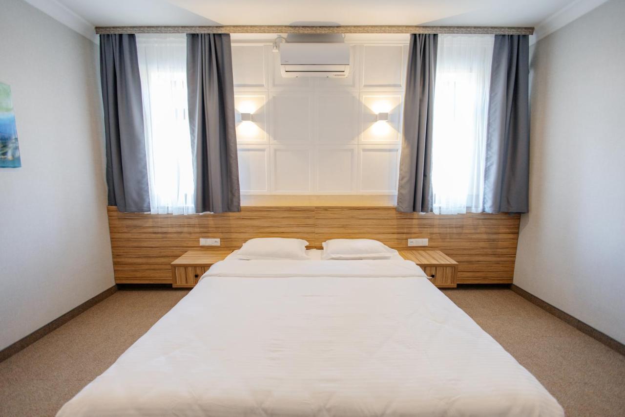 281 Hotel 比什凯克 外观 照片