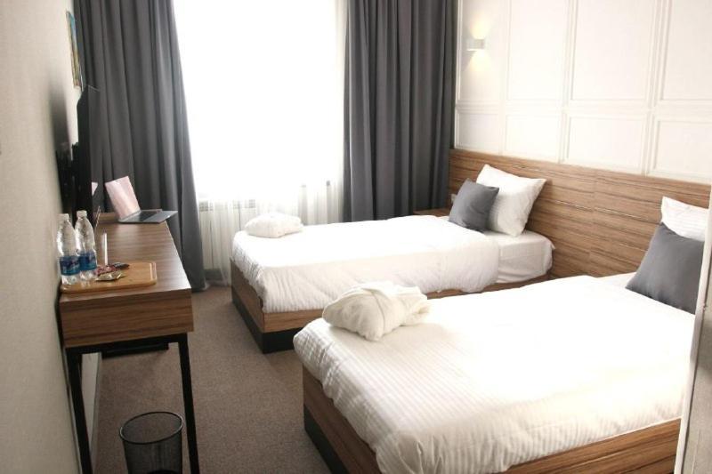 281 Hotel 比什凯克 外观 照片