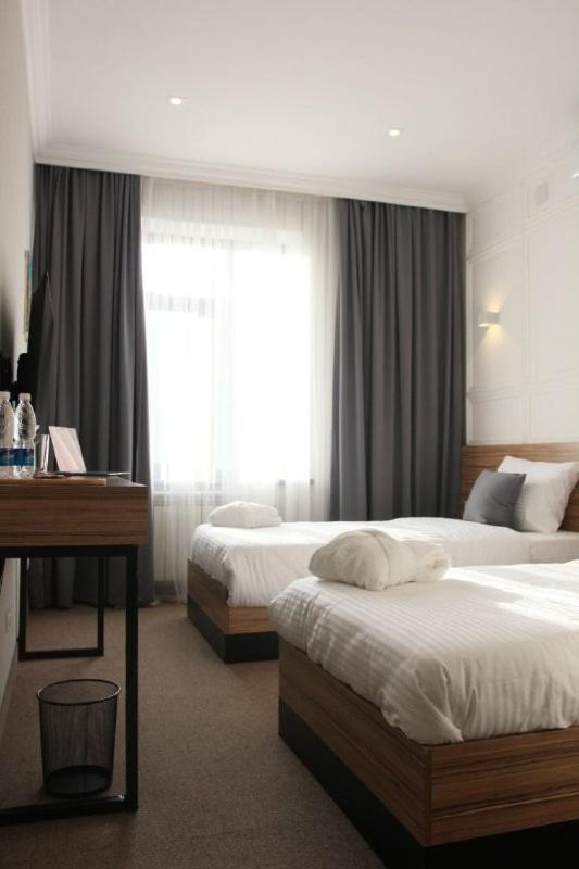 281 Hotel 比什凯克 外观 照片